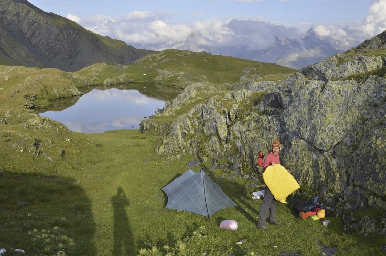 Trekking neben dem Lukmanier Pass